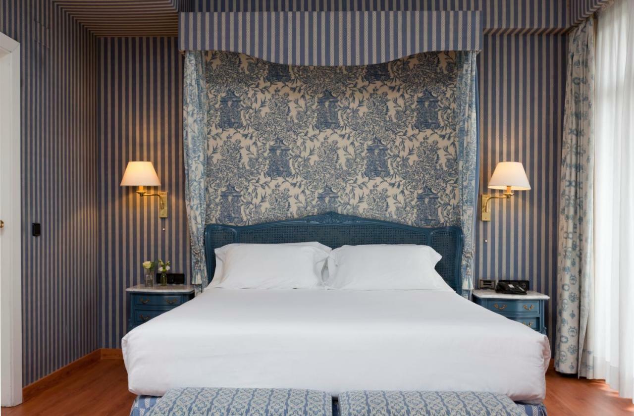 Agumar Hotel Madrid Exterior photo A room at the hotel